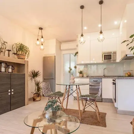 Апартаменти Beautiful And Elegant One Bedroom Фуенхірола