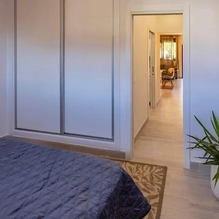 Beautiful And Elegant One Bedroom Apartment Fuengirola