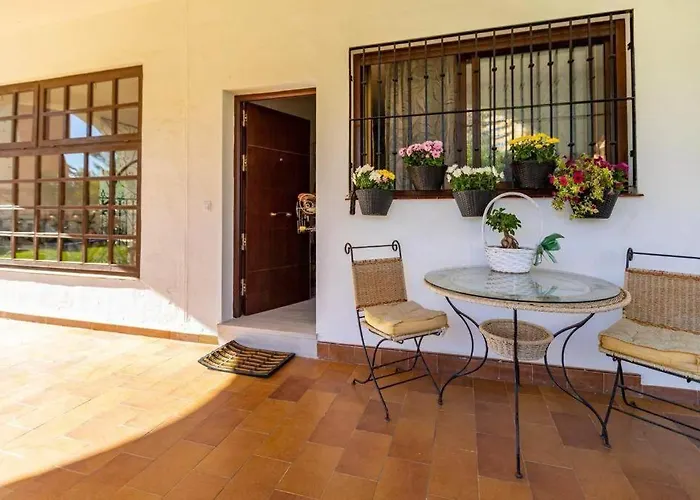 Beautiful And Elegant One Bedroom Apartment