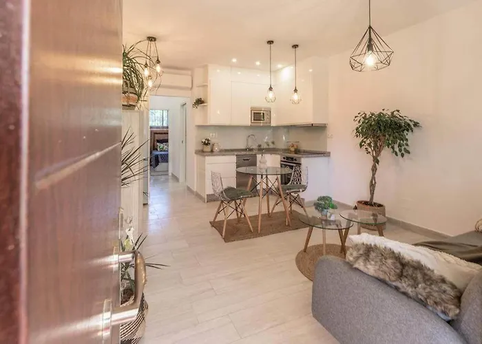 Apartment Beautiful And Elegant One Bedroom Fuengirola